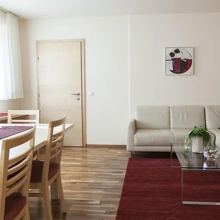 Apartment Haus Sonneneck - In & Out Sankt Anton am Arlberg