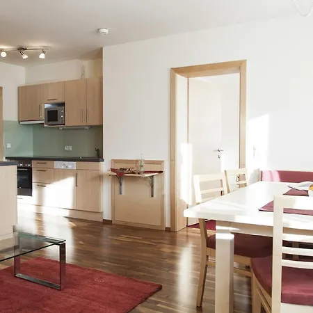 Haus Sonneneck - In & Out Apartment Sankt Anton am Arlberg