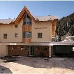 Haus Sonneneck - In & Out Sankt Anton am Arlberg